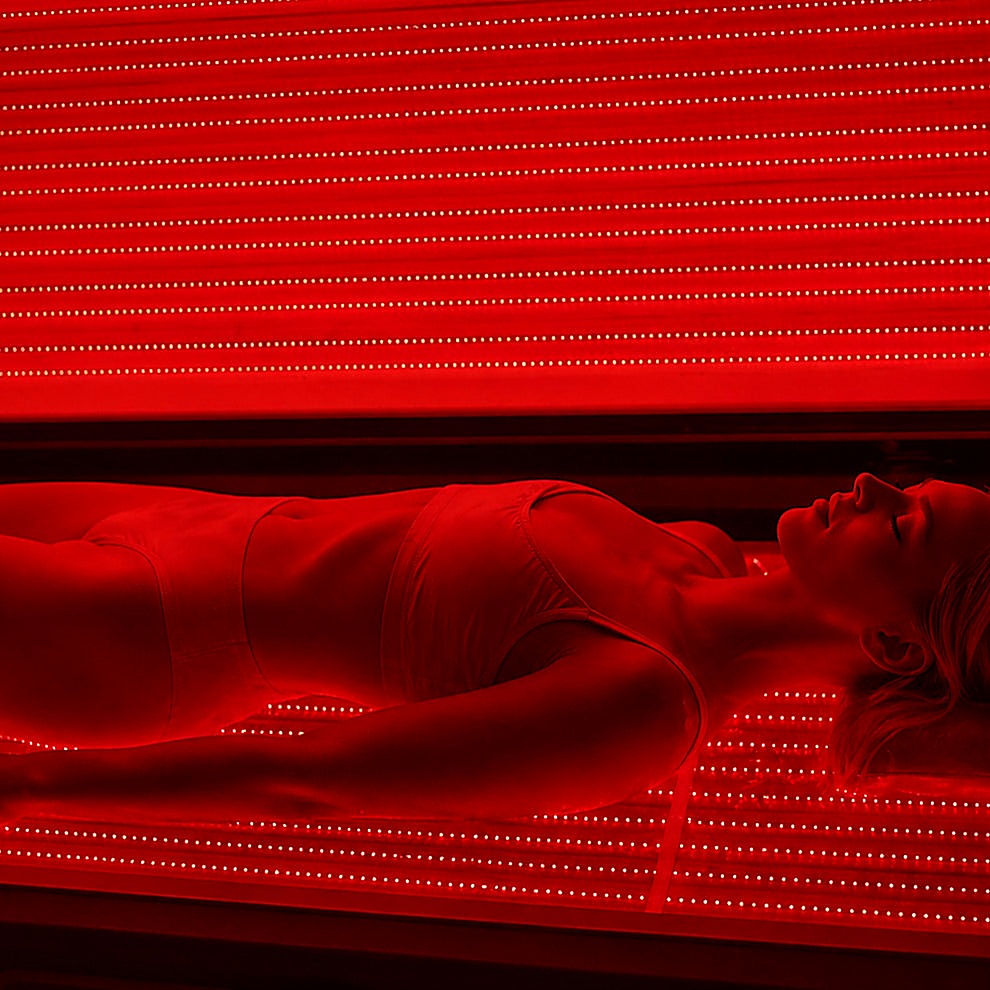 Iemand in een LUUM WELL bed